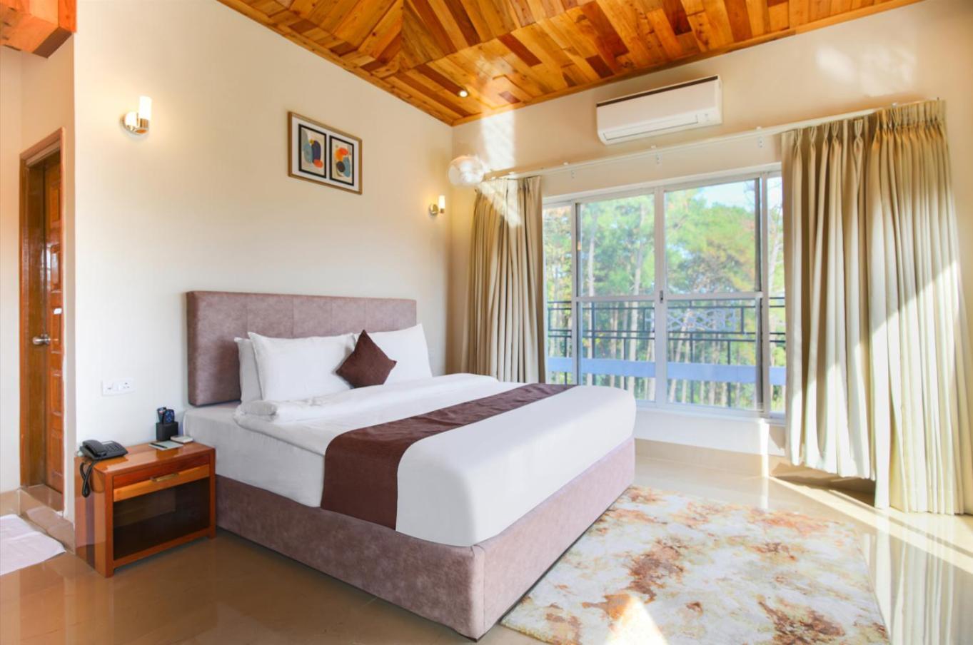 La Nicholas Lake View By Summit Hotels Shillong Exterior photo