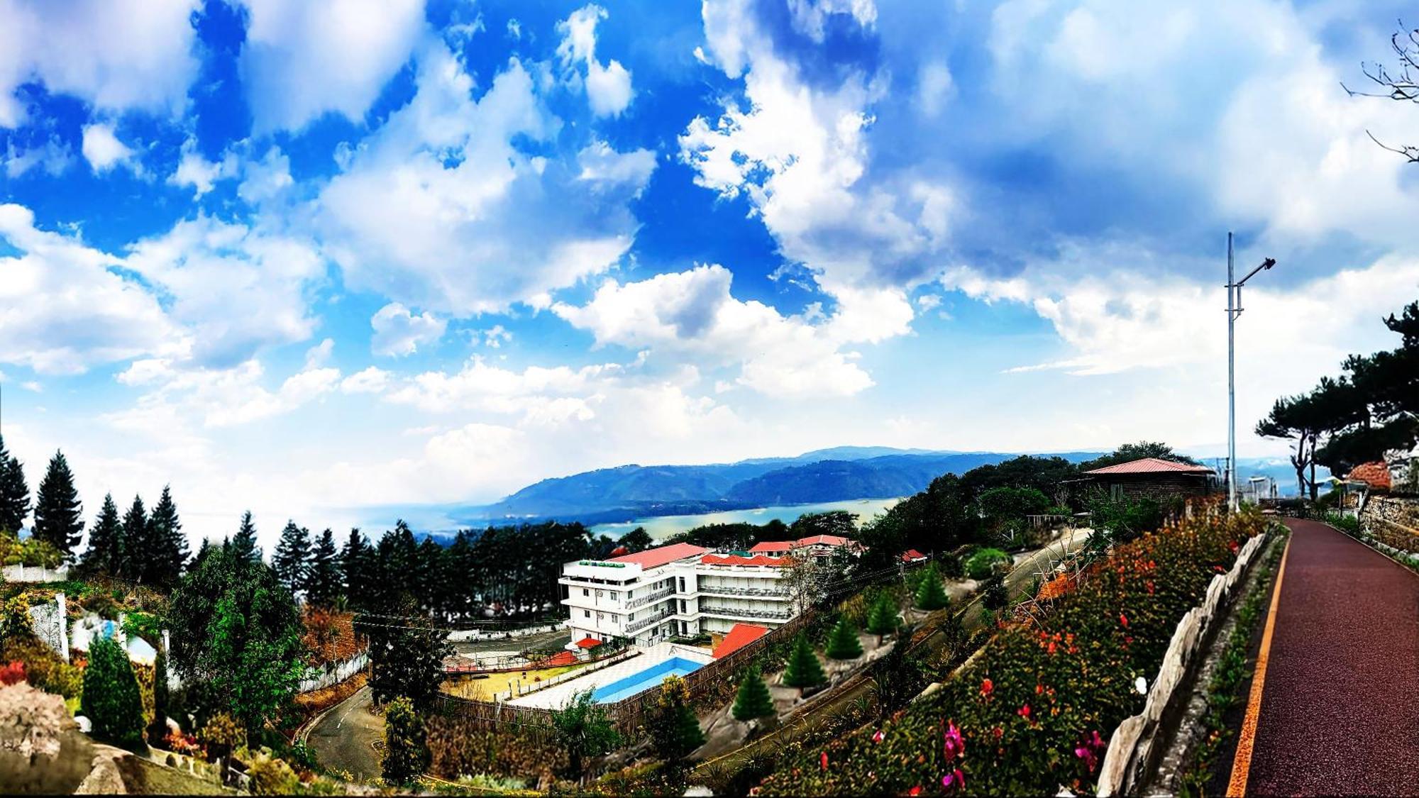 La Nicholas Lake View By Summit Hotels Shillong Exterior photo